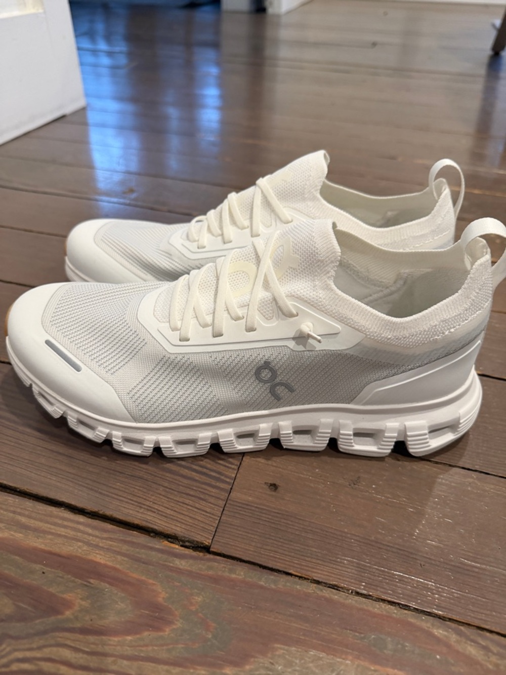 On Running Cloud Versa Sneakers in White - Picture 5 of 6